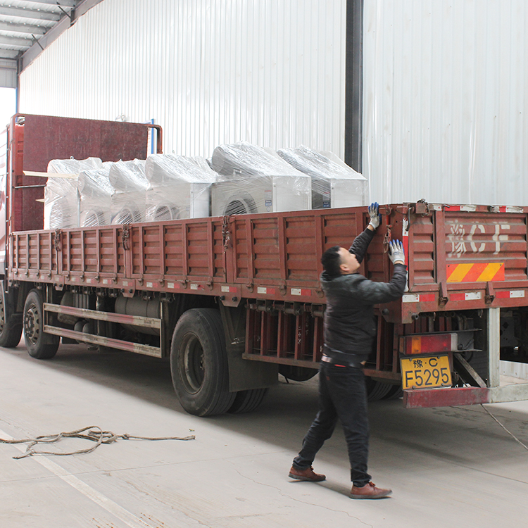 鄭州鄭通風(fēng)機(jī)100臺(tái)不銹鋼離心風(fēng)機(jī)出貨！